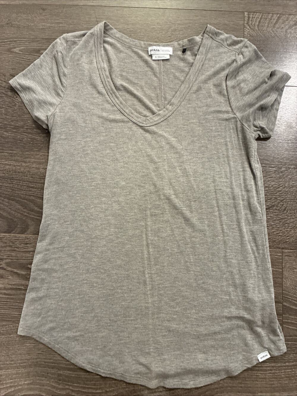 prAna Small Women's Foundation V-Neck Heather T-Shirt Short Sleeve